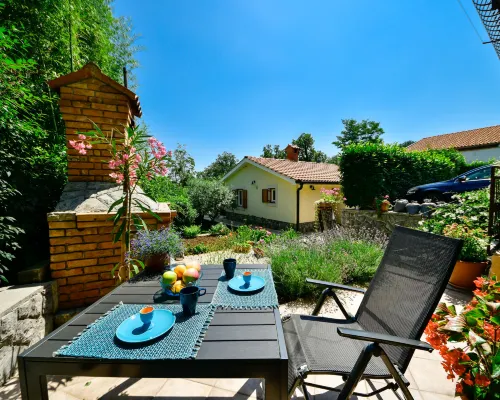 Beni Hotels in Pobri