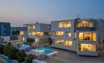 Apartments & Rooms Danivan Pool Villas B