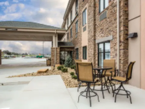 Sleep Inn & Suites Dayton South Hotels in Dayton