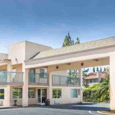 紅木城戴斯酒店 Hotel Exterior