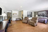 Super 8 by Wyndham Zanesville Hotels in Falls Township