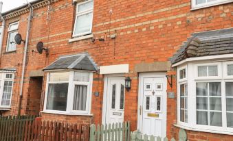 Cute Remarkable Quirky 2 Bed House in Derby