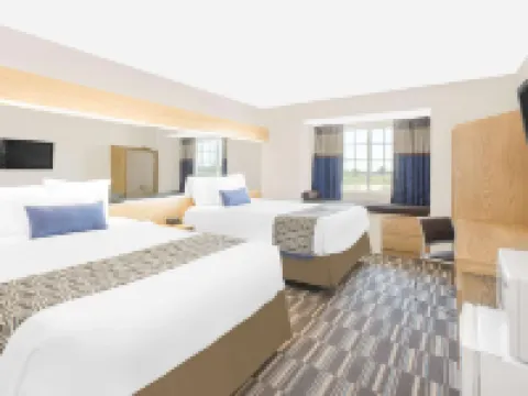 埃姆斯温德姆麥客達套房酒店 埃姆斯酒店