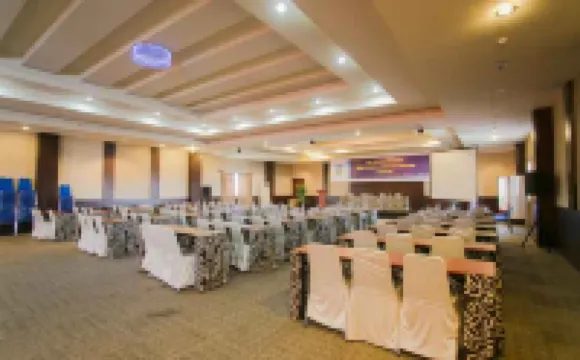 Halogen Hotel Airport Surabaya