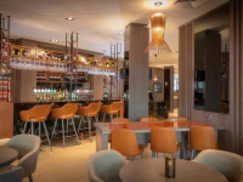 โรงแรมเคลย์ตันบริสตอลซิตี้ โรงแรมในบริสตอล