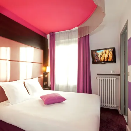 Accueil Hôtel Paris Pigalle Montmartre Отели рядом с достопримечательностью «Театр Ля-Сигаль»