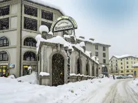 Universo Hotels in 