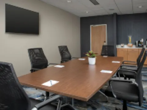 แฟร์ฟิลด์ อินน์ แอนด์ สวีทส์ โดย มาเรียด์ แอเบอร์ดีน โรงแรมในอะเบอร์ดีน