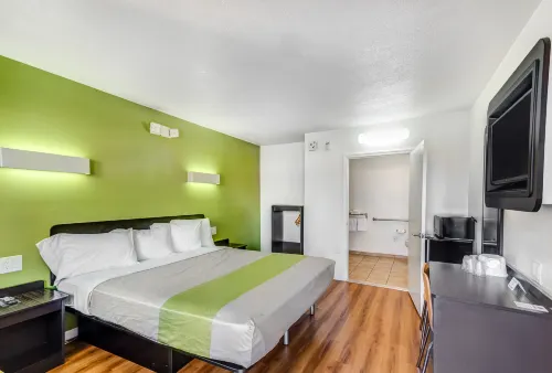 Motel 6 Visalia, CA Hotels in Visalia