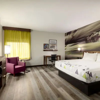 La Quinta Inn & Suites by Wyndham Braselton Hotels near Four Corners Monument