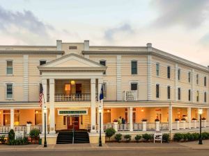 Stafford's Perry Hotel