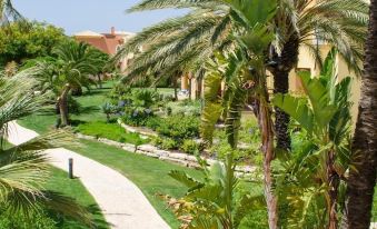 Jardim da Meia Praia Resort