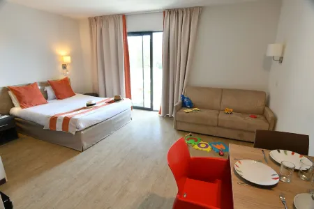 Appart Hôtel Mer & Golf City Bordeaux - Bruges