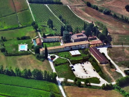 Relais Corte Cavalli Отели в г. Монцамбано