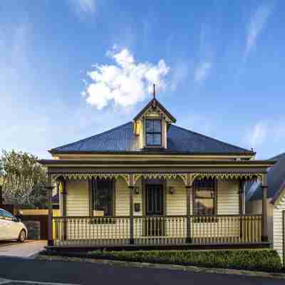 Corinda Contemporary Hotel Exterior