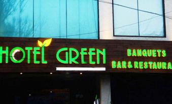 Green Hotel & Restaurant