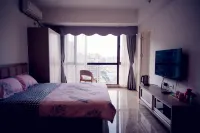 FATfeifei Apartment (Lejin Road)