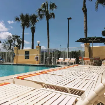 La Quinta Inn & Suites by Wyndham Melbourne Viera