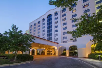 Embassy Suites by Hilton Greenville Golf Resort & Conference Center Các khách sạn ở Greenville