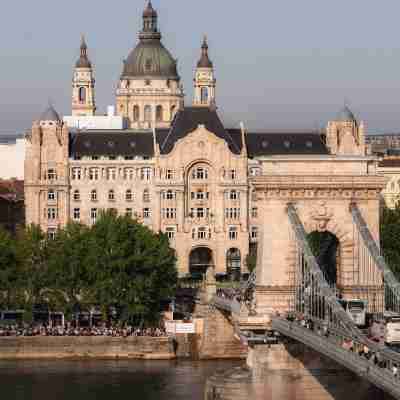 Four Seasons Hotel Gresham Palace Budapest Hotel Exterior