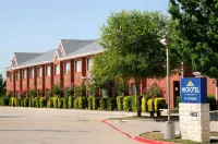Travelodge by Wyndham Arlington/Dallas Area - 2 étoiles
