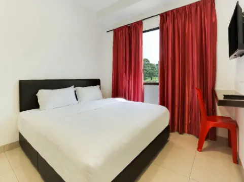 Super OYO 89495 Rich Hotel