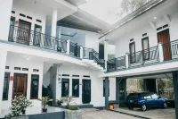 Erika Homestay Mitra RedDoorz Hotels in Lembang