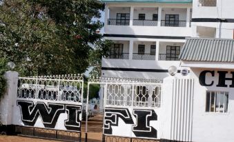 Siaya White Hotel