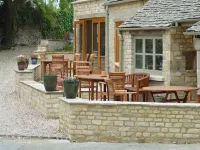 The Plough B&B Hotels in Cold Aston