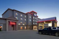 Days Inn & Suites by Wyndham Edmonton Airport Các khách sạn ở Leduc