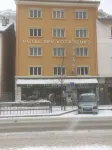 Hotel les Voyageurs Các khách sạn gần Museobar Musee de la Frontiere