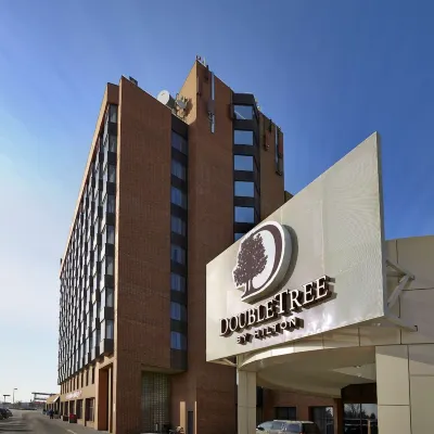 DoubleTree by Hilton West Edmonton Hotels near Edmonton Station