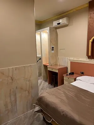 Hotel Iris