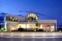 Thalassa Beach Resort