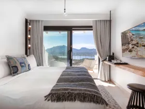 Sulia House Porto Rotondo, Curio Collection by Hilton