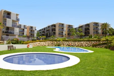 Clauhomes Paradise Village Отели в г. Салоу