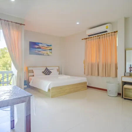 Maikhao Beach Residence Отели рядом с достопримечательностью «Пляж Сай-Кео»