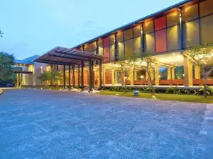 Tropical Life Resort and Spa
