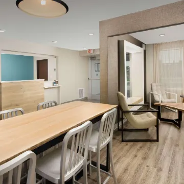 Extended Stay America Suites - Minneapolis - Fridley Отели в г. Фридли