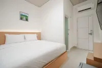 Wisma Aini Syariah Mitra RedDoorz Hotels in Sukarame
