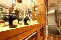 Dheva Mantra Resort - bar