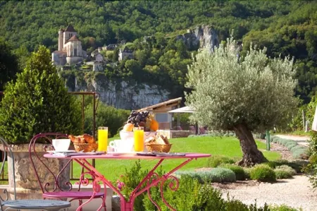 Hôtel-Spa le Saint Cirq Отели в г. Сен-Сюльпис