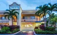 Motel 6 Riviera Beach, FL