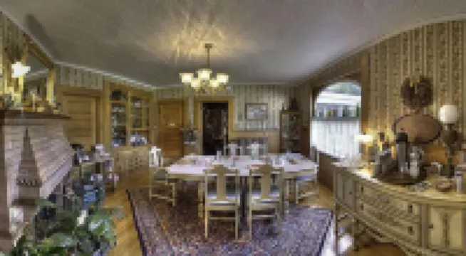 The Jeweled Turret Inn