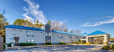 Econo Lodge Raleigh Near Walnut Creek Amphitheatre Hotels in Raleigh