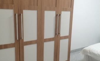 Yijia Homestay (Longdu Street)