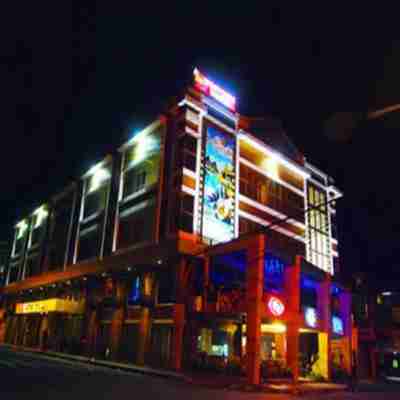 MO2 Westown Hotel Bacolod - Downtown Hotel Exterior