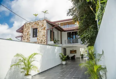 Villa Upper Dickson Hotellit kohteessa Labuduwa