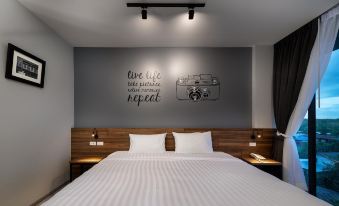 8. R2 Hotel..
