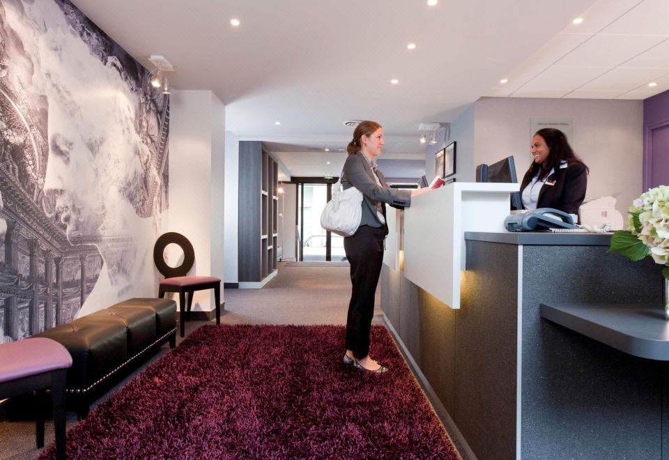 Mercure Versailles Chateau HotelOver view